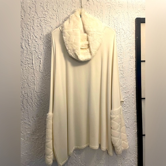 Philosophy white fir blouse - Picture 2 of 5